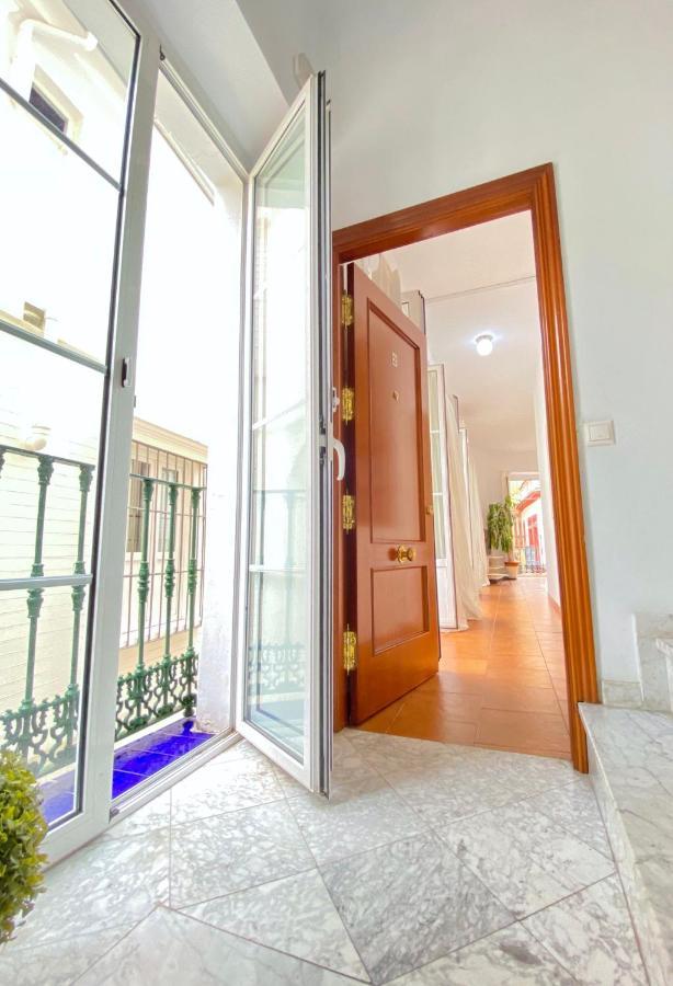 Comfortable Studio Old Town, Parking Optional Sevilla Exterior foto