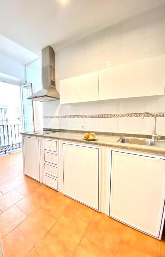 Comfortable Studio Old Town, Parking Optional Sevilla Exterior foto
